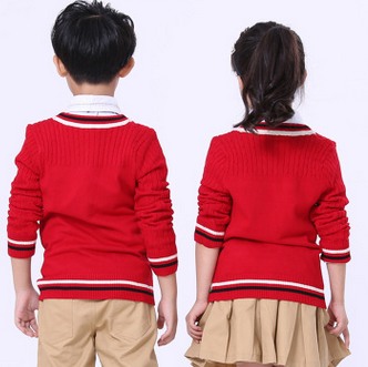 東莞大朗中小學(xué)生校服毛衣加工廠轉(zhuǎn)型生產(chǎn)女式針織衫的優(yōu)勢與挑戰(zhàn)